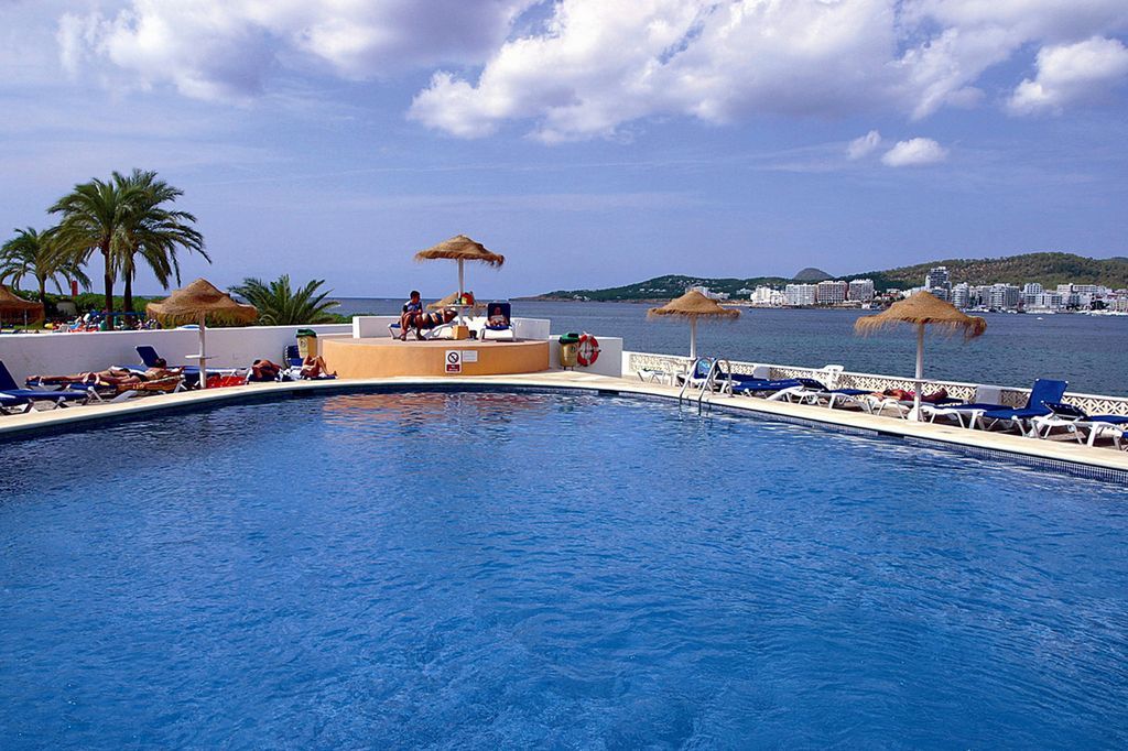 Azuline Hoteles Mar Amantis & II ซานอันโตนิโอ ภายนอก รูปภาพ